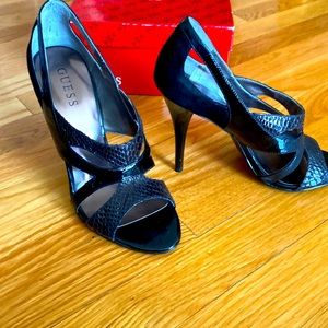 Brand new guess open toe pump
